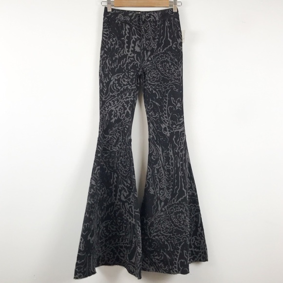 NWT Free People Just Float On Printed‎ Flare Jeans Black Paisley Discharge Sz 24 - Picture 5 of 14